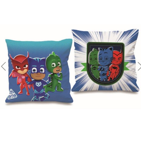 Pernuță decorativă Disney pentru copii cu Eroii în Pijama (Owlette, Catboy, Gekko), în culori albastru, roșu și verde, dimensiune 40x40 cm, cu desene animate