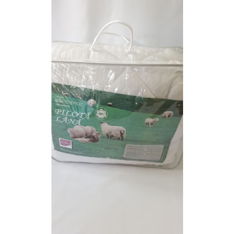 Pilota alba lana 100% naturala Pucioasa 200x215 cm, fata damasc, confort si caldura pentru noptile reci de iarna