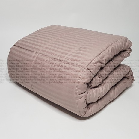 Pilota lână 100% naturală cu față din damasc, maro, dimensiune 180x210 cm, fabricată în România