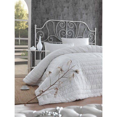 Pilota bumbac 100% matlasată Eponj Home, dimensiune 195x215cm, albă, ideală pentru sezonul rece