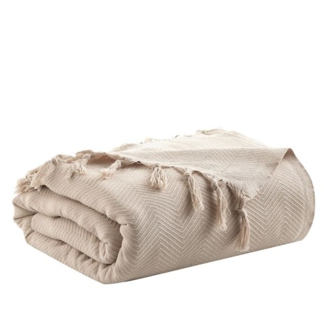 Pled Sidney bej 200x220cm din bumbac reciclat, cu ciucuri groși, așezat pe pat dublu