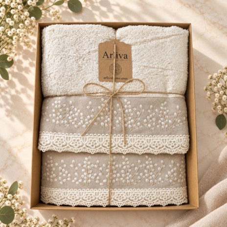 Set 2 prosoape bej Arliva Home cu broderie crengute si dantela, 50x90 si 70x140 cm