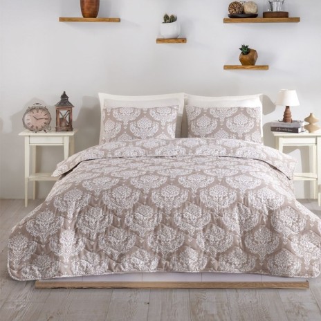 Set cuvertura matlasata 200x220 cm + 2 fete perna cu model baroc alb pe fundal maro