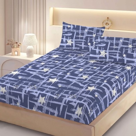 Set husa pat finet 160x200 cm cu elastic stele albe pe fundal albastru si 2 fete de perna asortate, fabricat in Romania