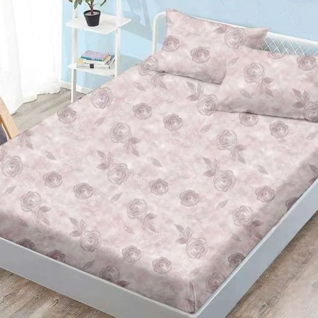 Set husa finet 160x200 cm cu elastic si 2 fete de perna, model cu trandafiri roz-gri pe fundal roz deschis