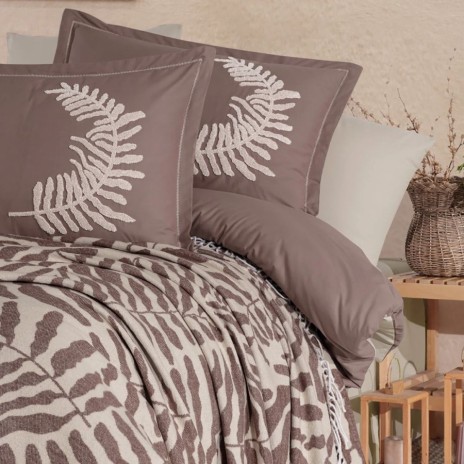 set lenjerie pat cu patura eleganta 7 piese clasy home liora v2 taupe crem broderie ranforce